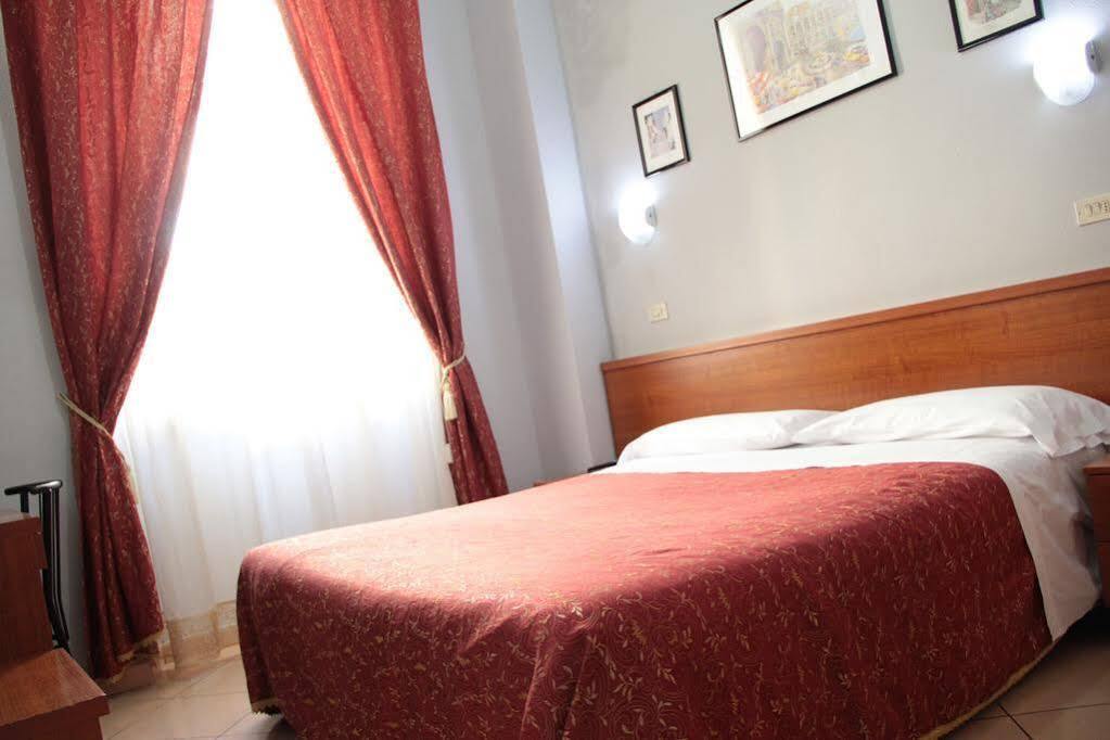 Hotel Siro Milan Exterior photo